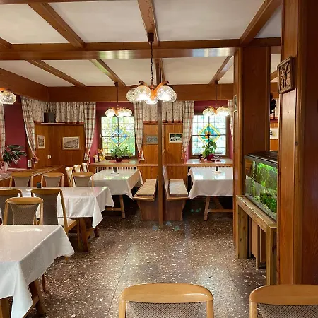 Waldhotel Zoebischhaus Otel Bad Reiboldsgrün