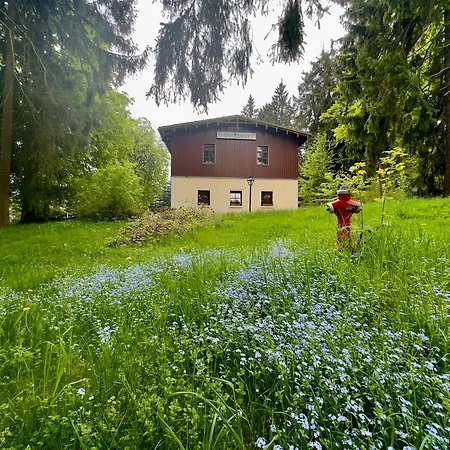 Waldhotel Zoebischhaus 호텔 2*