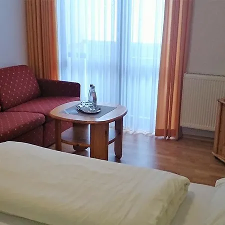 Waldhotel Zoebischhaus